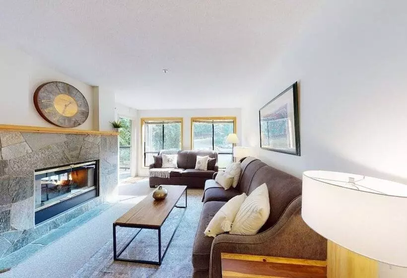 Spacious 3br Condo In Whistler