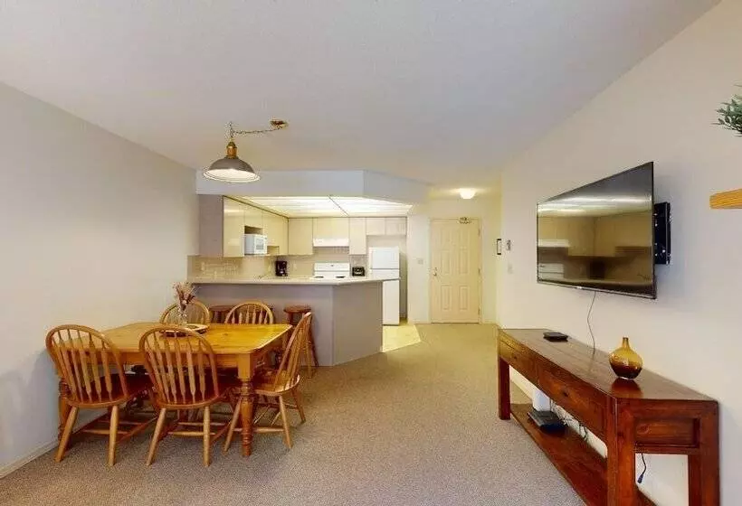 Spacious 3br Condo In Whistler