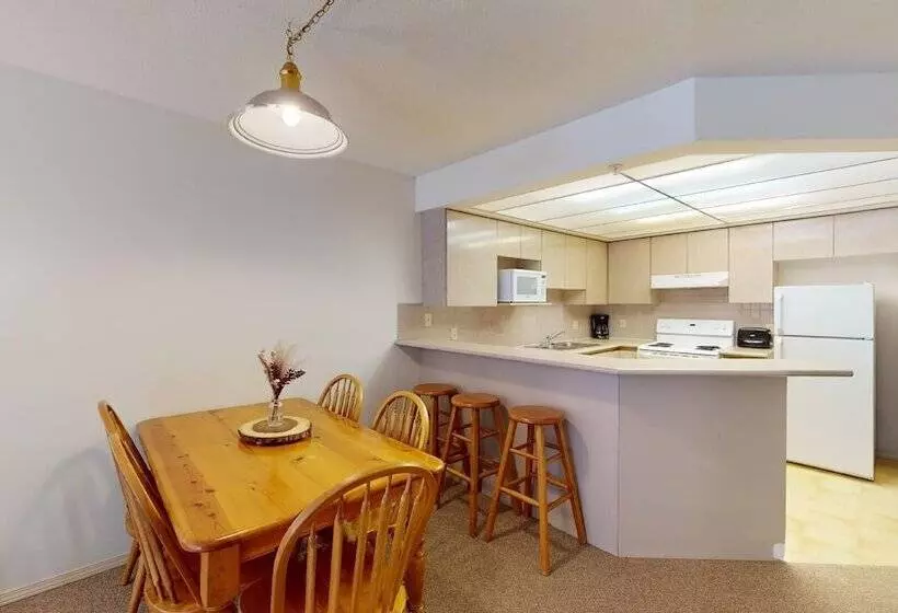 Spacious 3br Condo In Whistler