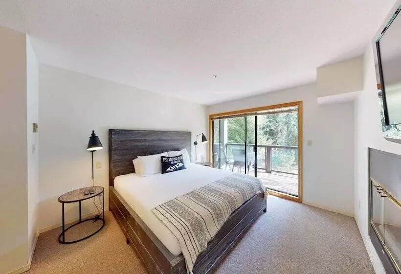 Spacious 3br Condo In Whistler