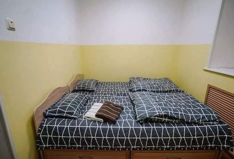 Harasho Guest House   Hostel