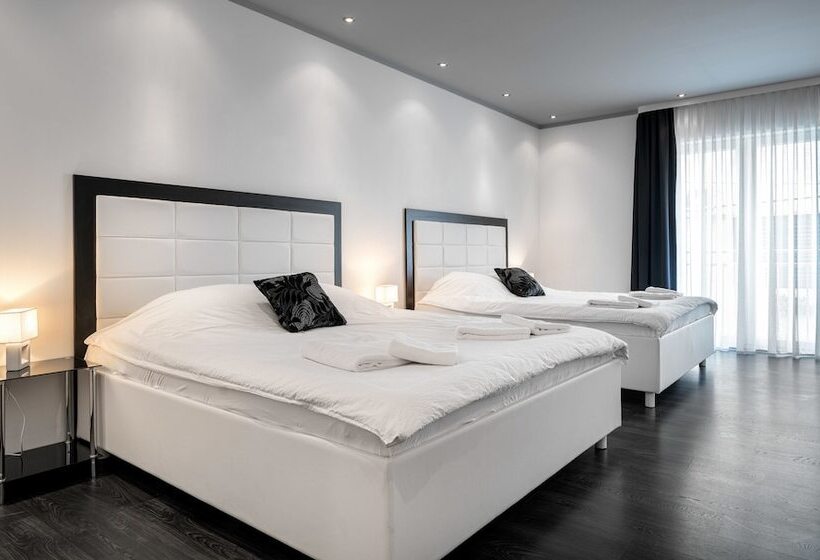 פונדק The Suites Small Luxury Living