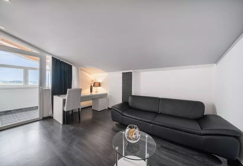 Hostelli The Suites   Small Luxury Living