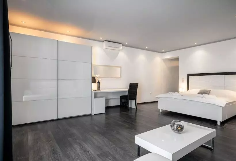 Hostelli The Suites   Small Luxury Living