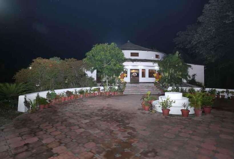 Отель Adb Rooms Corbett Jungle Holiday Spa