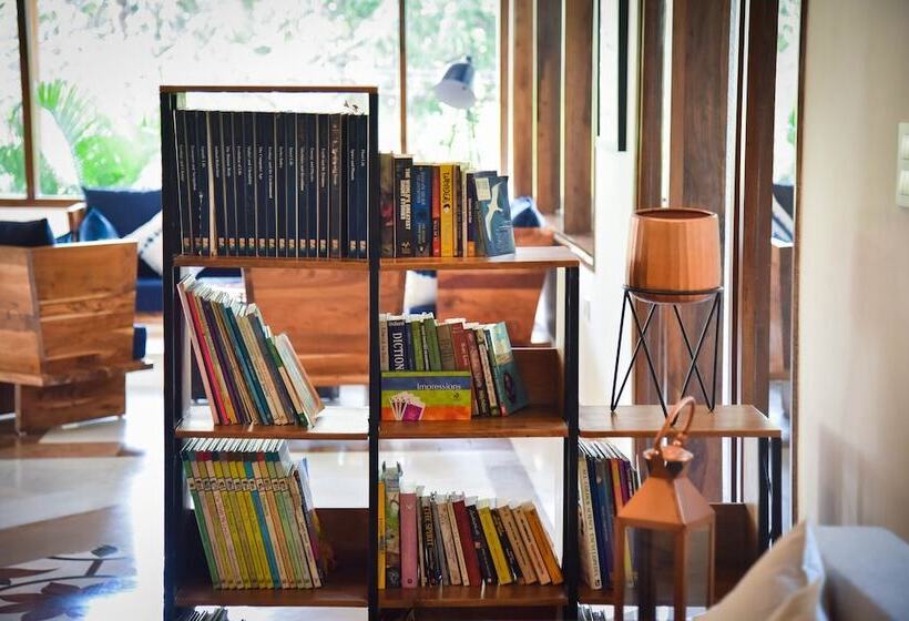 Anamiva, Goa Am Hotel Kollection