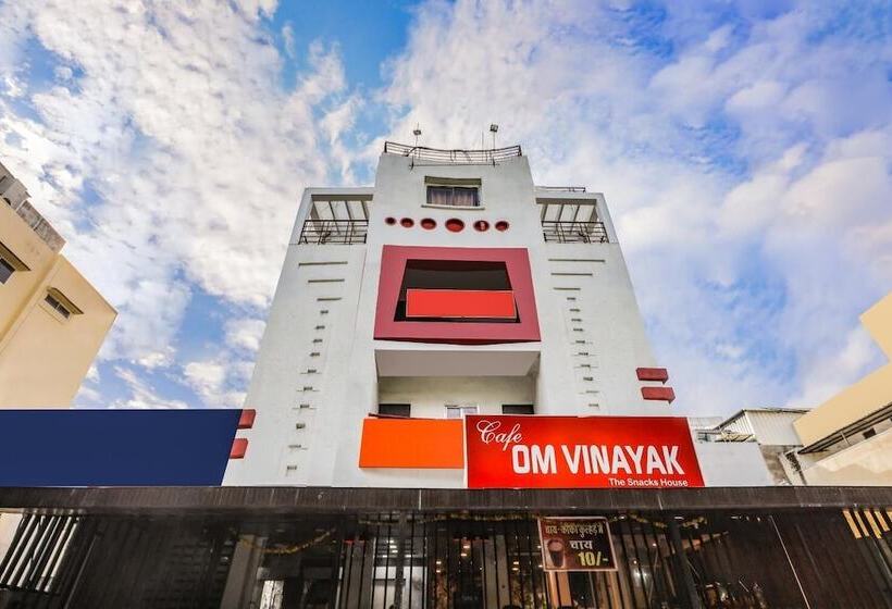 בית מלון כפרי Fabexpress Bombay Hospital