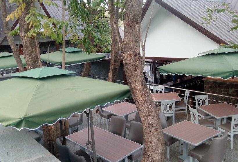 Отель Juvana Resort & Spa