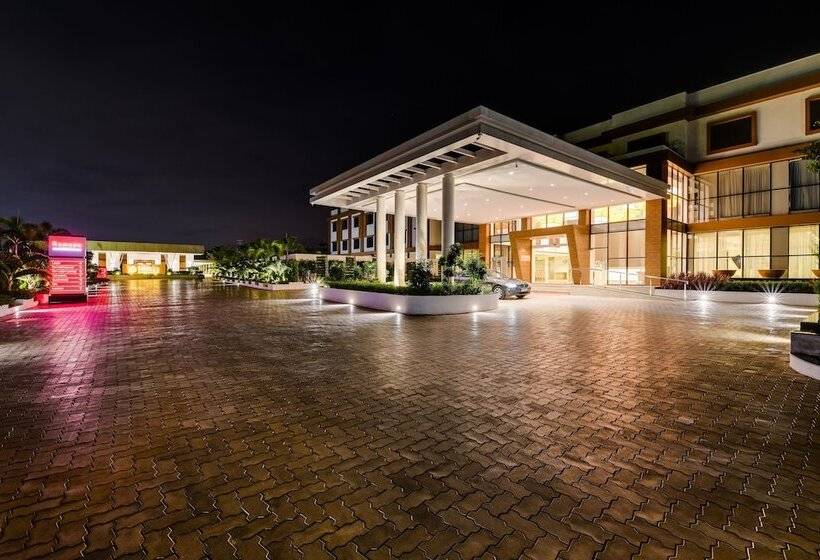هتل Ramada By Wyndham Bengaluru Yelahanka