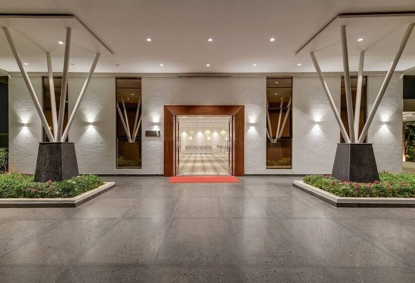 هتل Ramada By Wyndham Bengaluru Yelahanka