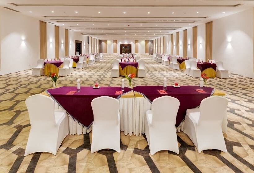 هتل Ramada By Wyndham Bengaluru Yelahanka