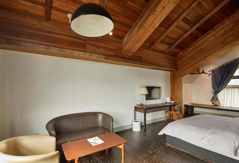 Отель Travelling With X Jnbyhome