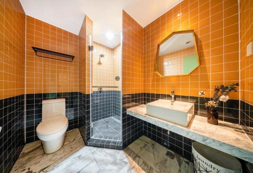 Отель Travelling With X Jnbyhome