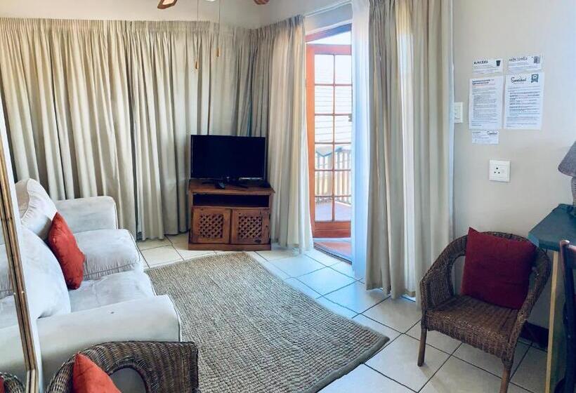 פנסיון Summerstrand Beach Lodge