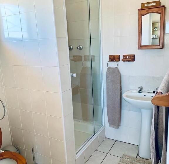 פנסיון Summerstrand Beach Lodge