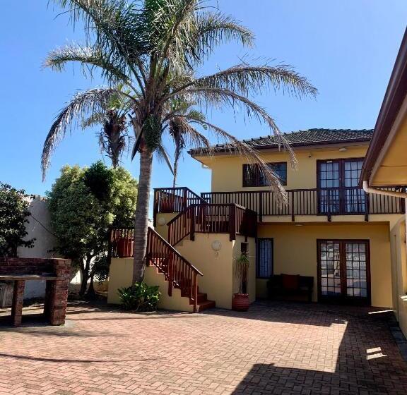 פנסיון Summerstrand Beach Lodge