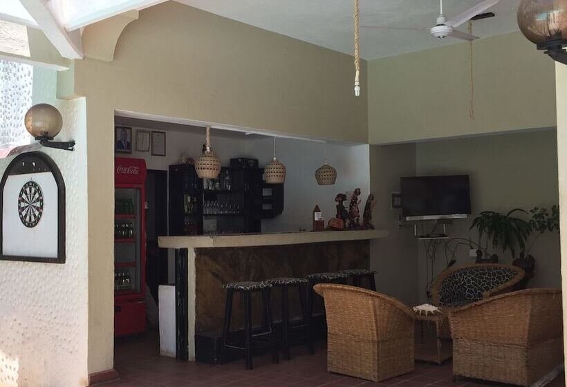 Wayside Beach Apartments