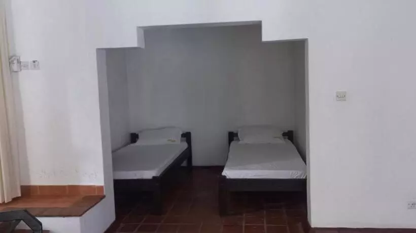 Wayside Beach Apartments