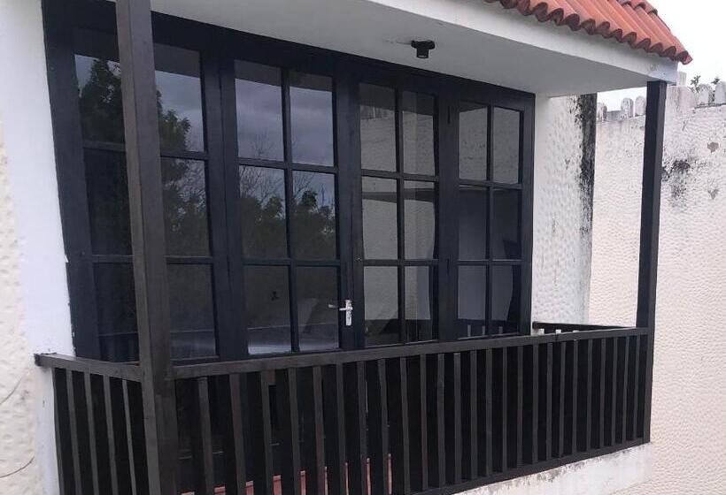 Wayside Beach Apartments