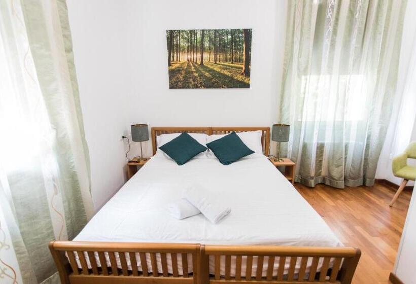 تختخواب و صبحانه Affittacamere Le Camere Di Porta San Felice   Self Check In