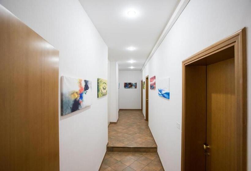 تختخواب و صبحانه Affittacamere Le Camere Di Porta San Felice   Self Check In