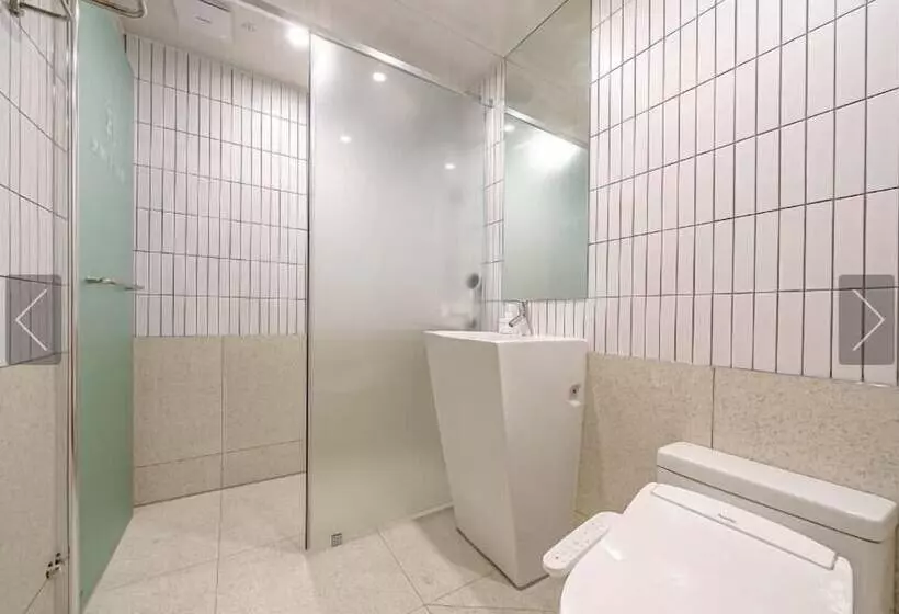 Brown Dot Hotel Yeonsan