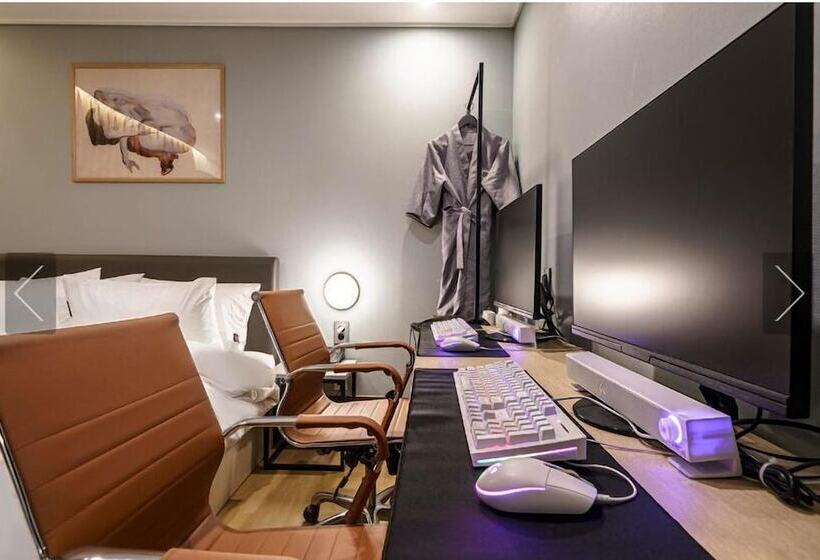 Brown Dot Hotel Yeonsan