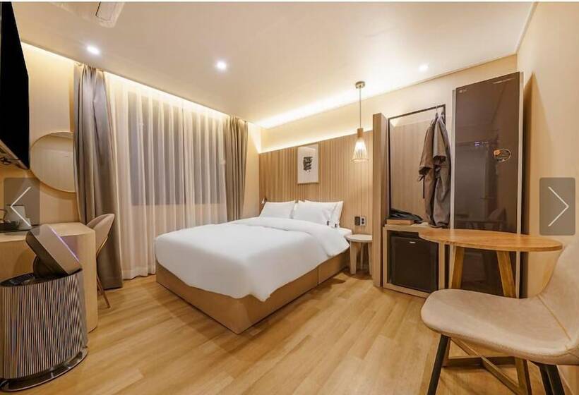 Brown Dot Hotel Yeonsan
