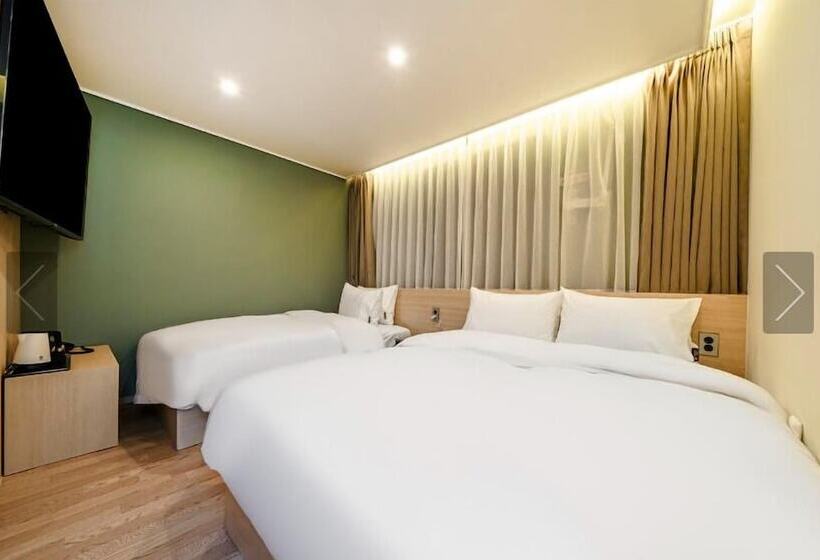 Brown Dot Hotel Yeonsan