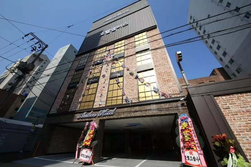 Brown Dot Hotel Yeonsan