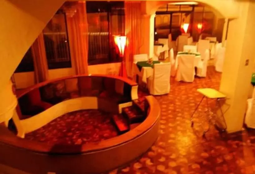 Gh Hoteles Riobamba