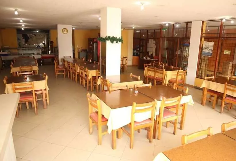 Hotelli Atacames Inn