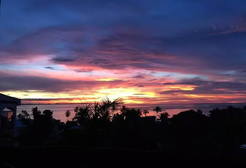 هتل Coucher De Soleil