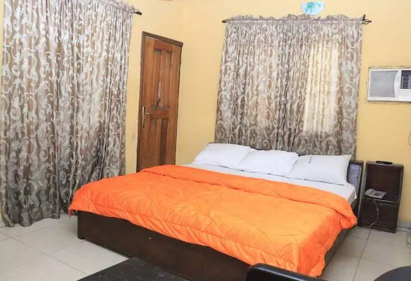 هتل Nima Suites