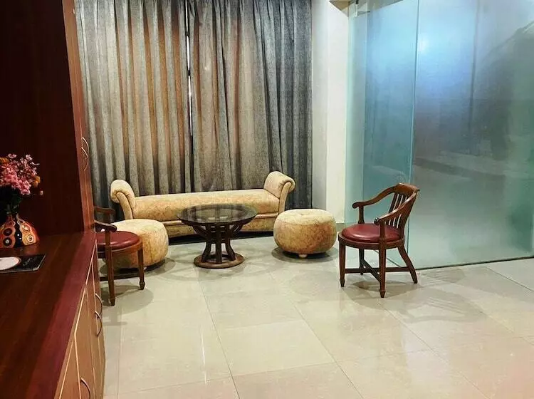 Hotelli Royal Amer City