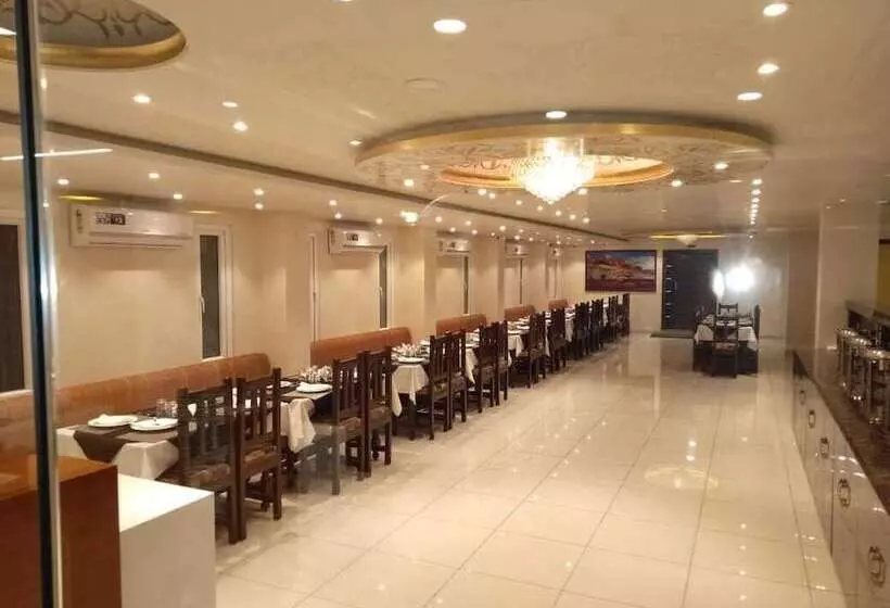 Hotelli Royal Amer City