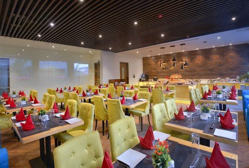 هتل Golden Tulip Agra