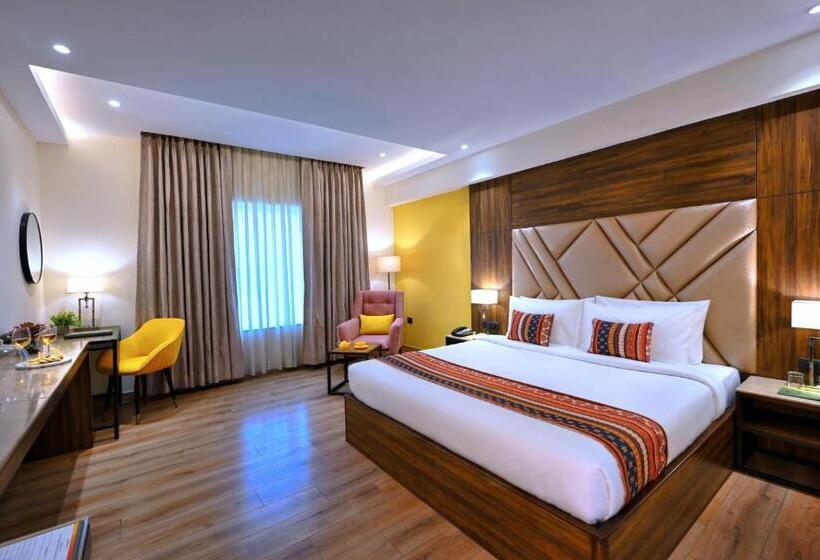 هتل Golden Tulip Agra