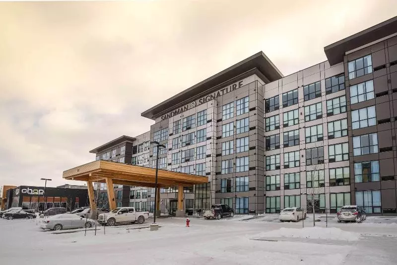 ホテル Sandman Signature Sherwood Park
