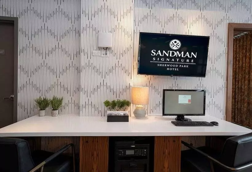 ホテル Sandman Signature Sherwood Park