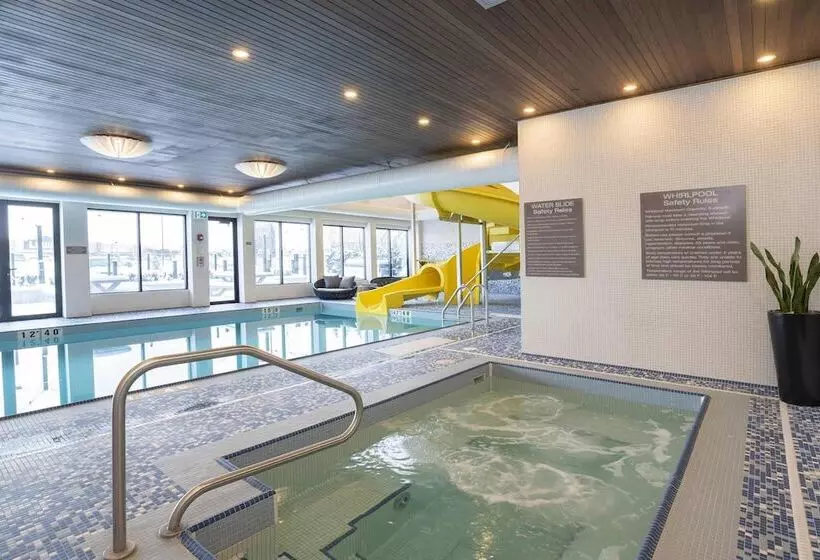 ホテル Sandman Signature Sherwood Park