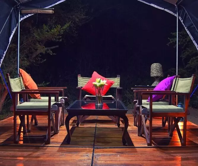 هتل Wilderness Camping Yala