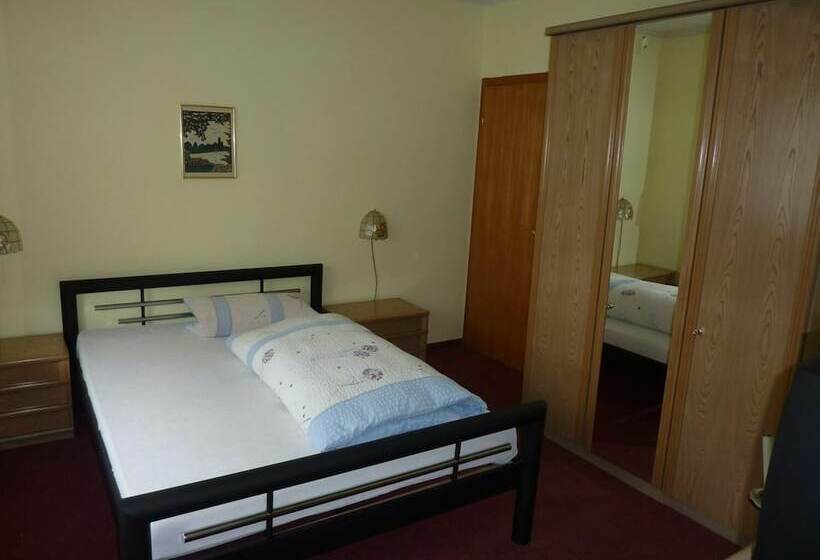 Pensione Gast  Und Gästehaus Simon