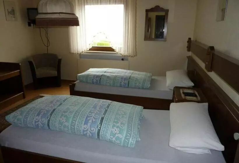 Majatalo Gast  Und Gästehaus Simon