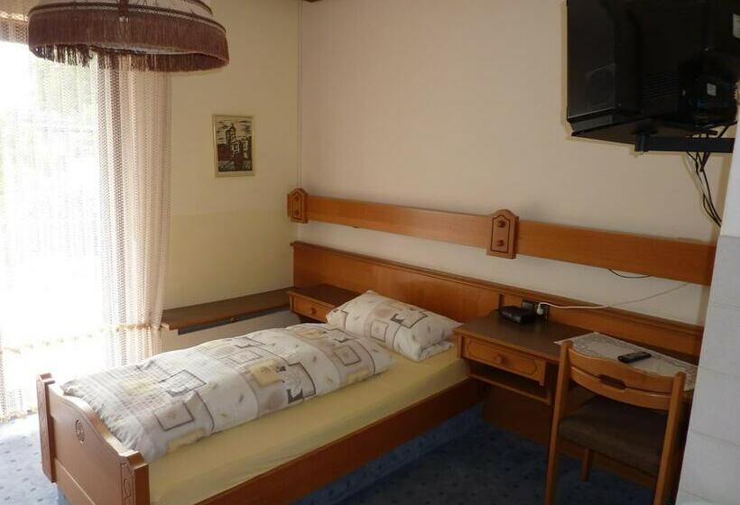 Pensione Gast  Und Gästehaus Simon