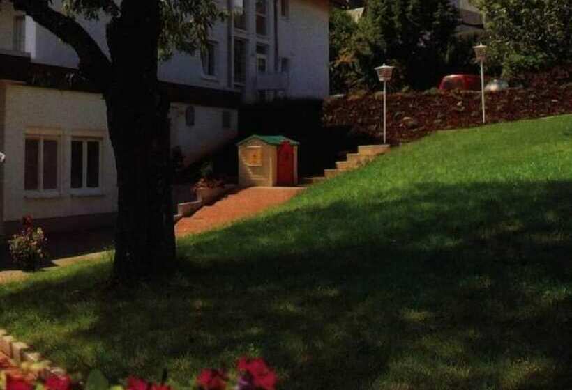 Pensione Gast  Und Gästehaus Simon