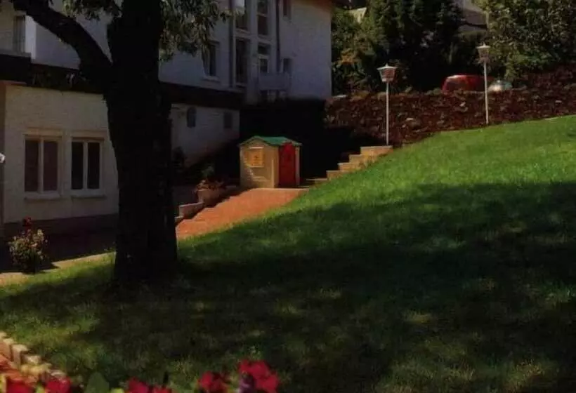 Majatalo Gast  Und Gästehaus Simon