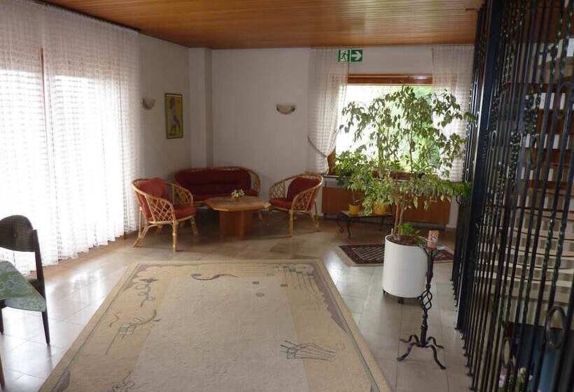 Pensione Gast  Und Gästehaus Simon