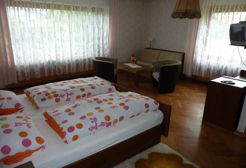 Pensione Gast  Und Gästehaus Simon