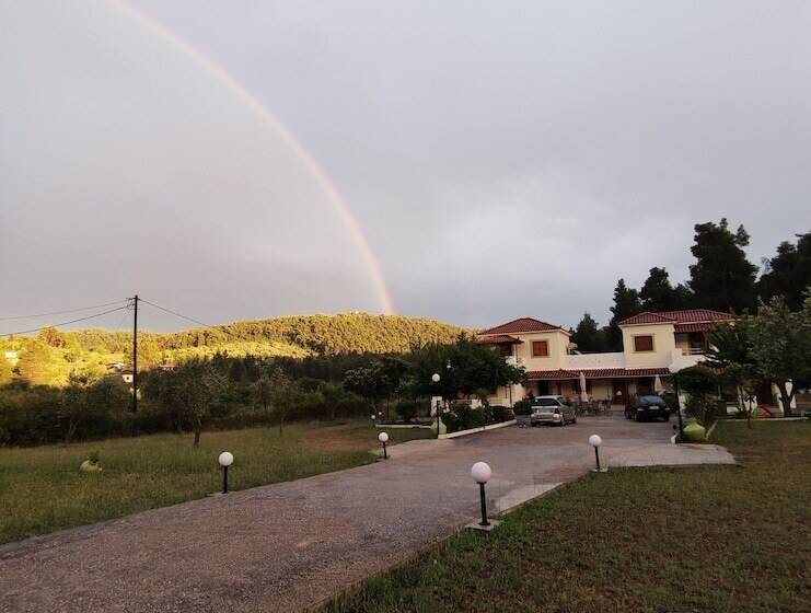 پانسیون Villa Sandra